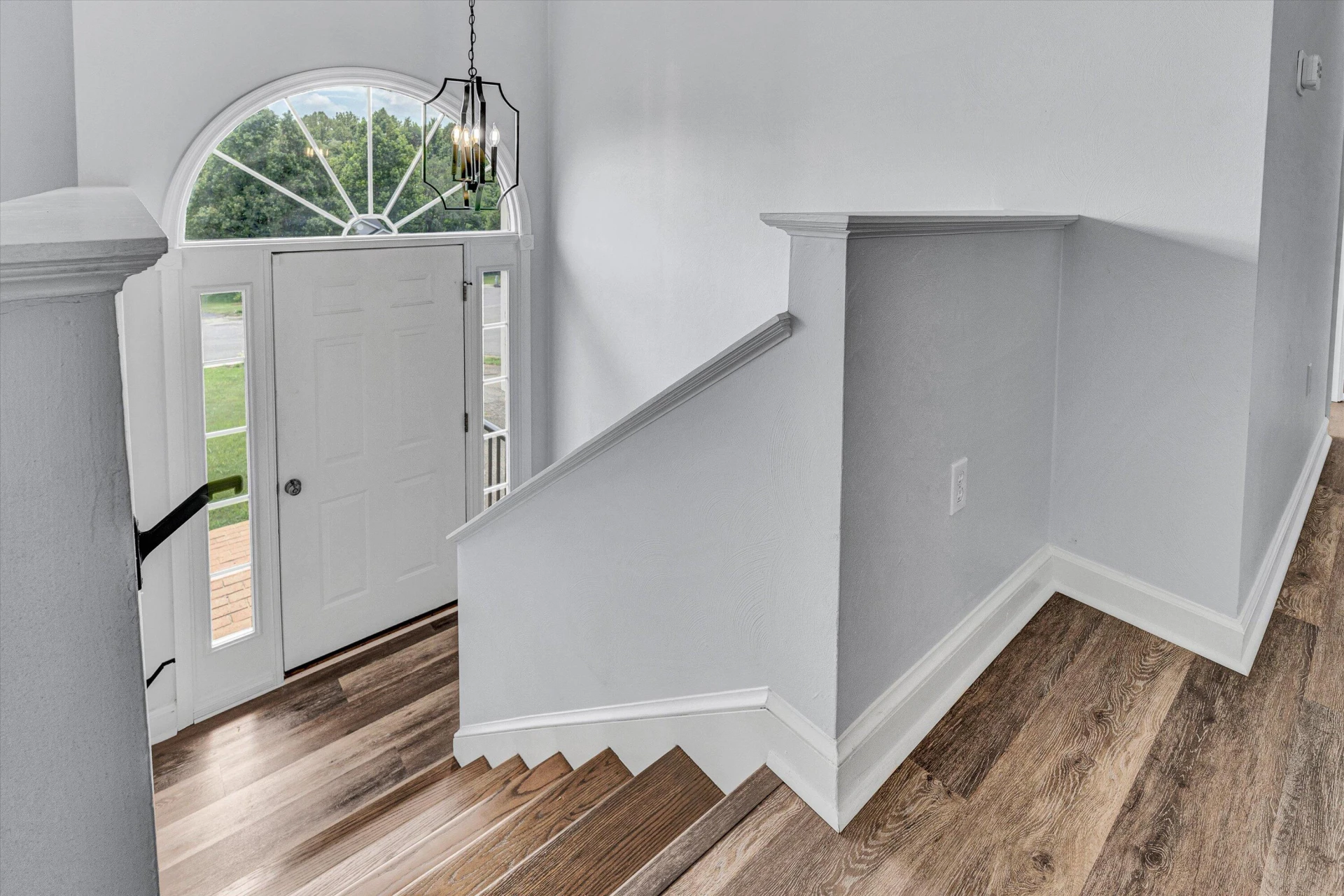 2603 Meadow Springs CIR - Photo 3