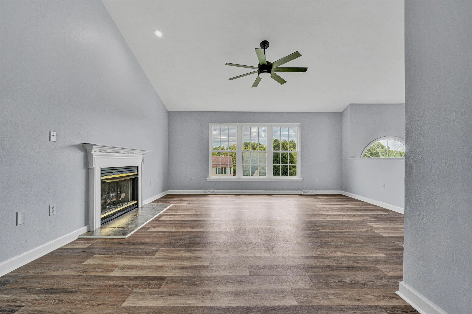2603 Meadow Springs CIR - Photo 5