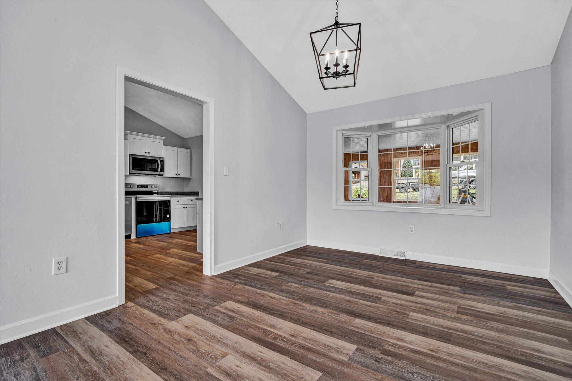 2603 Meadow Springs CIR - Photo 7