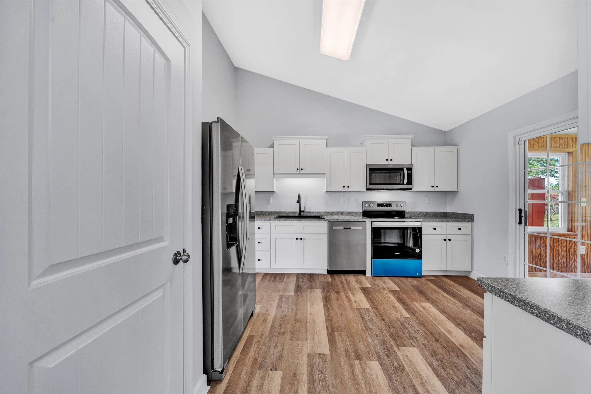 2603 Meadow Springs CIR - Photo 8