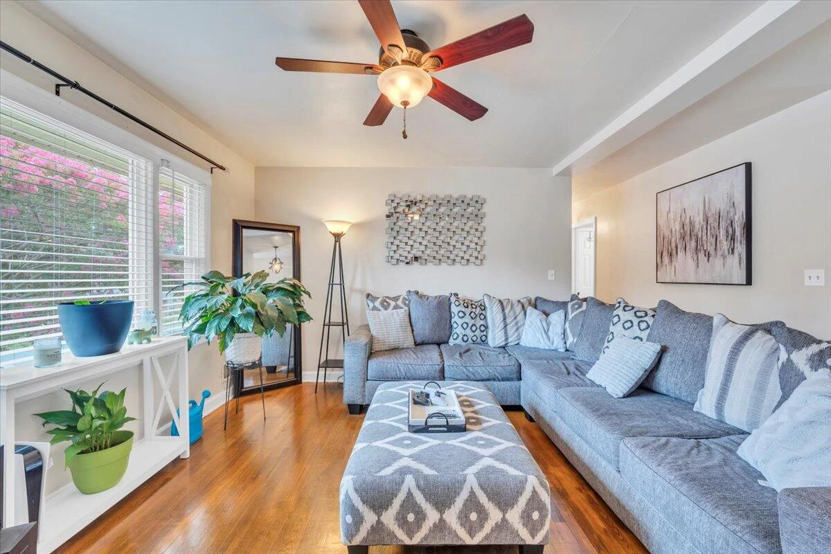 224 Cherryhill RD - Photo 2
