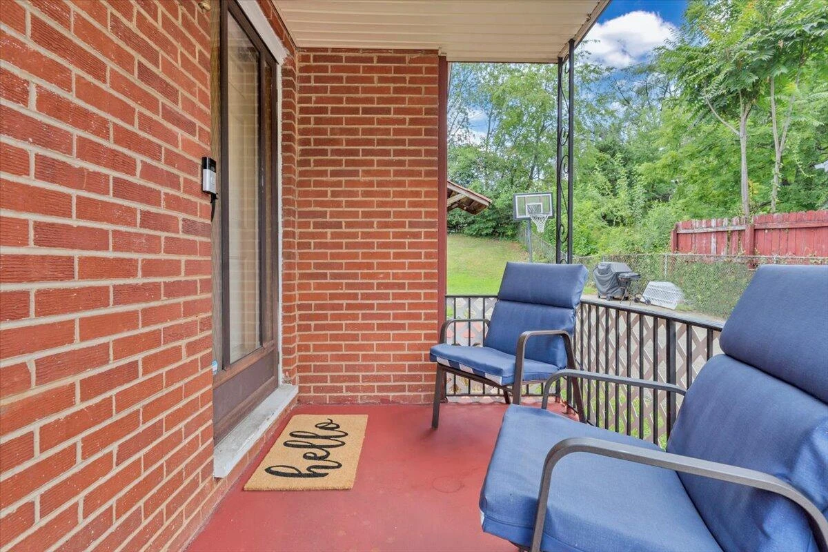 224 Cherryhill RD - Photo 32