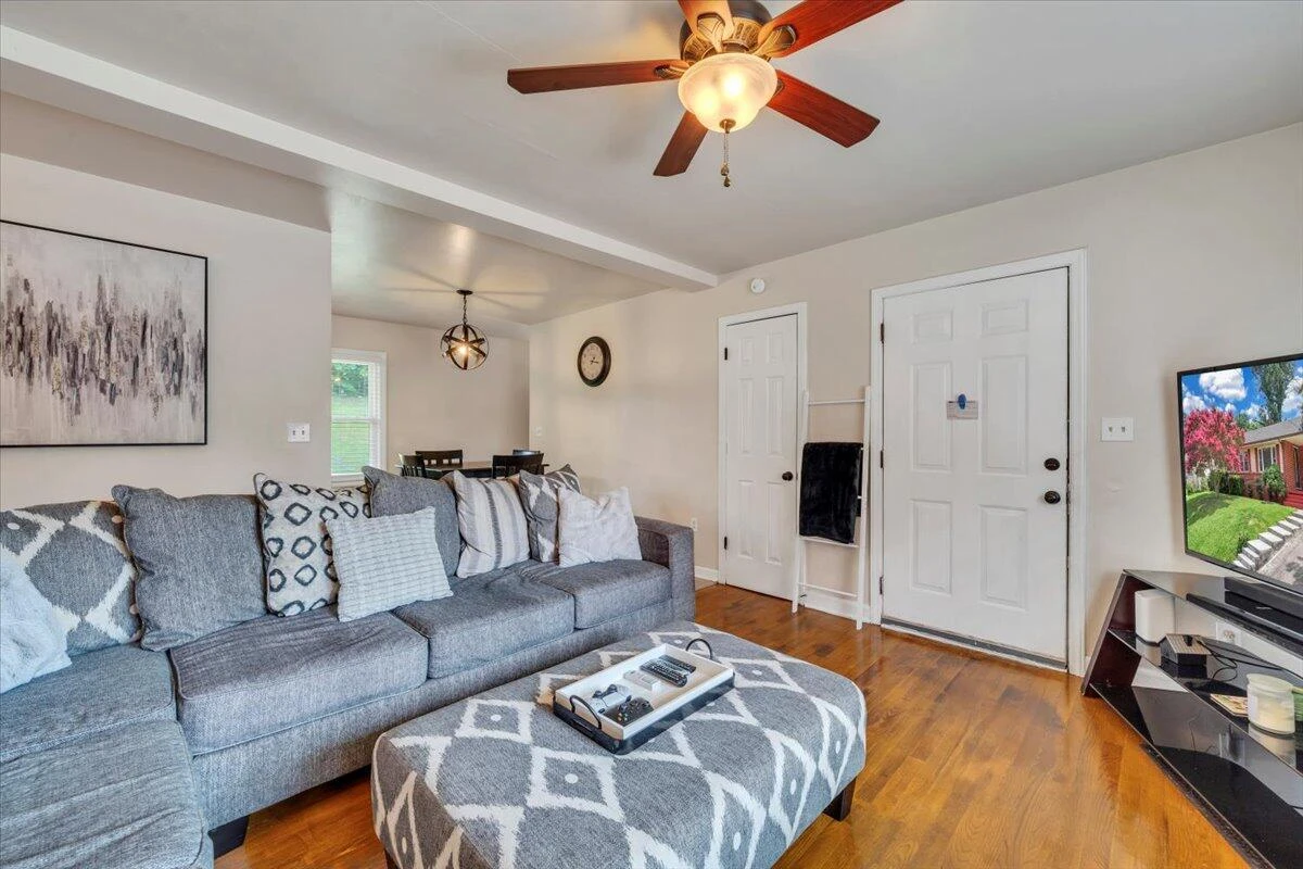 224 Cherryhill RD - Photo 5