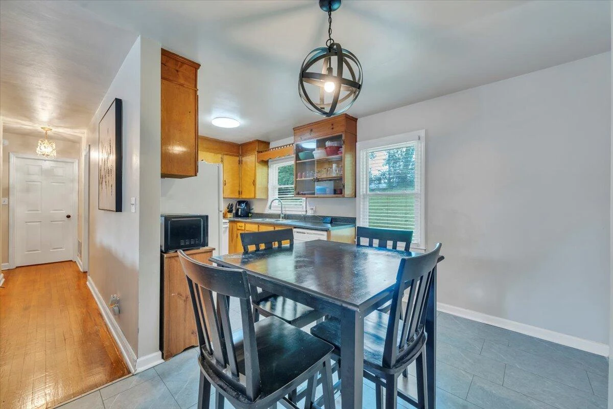 224 Cherryhill RD - Photo 6