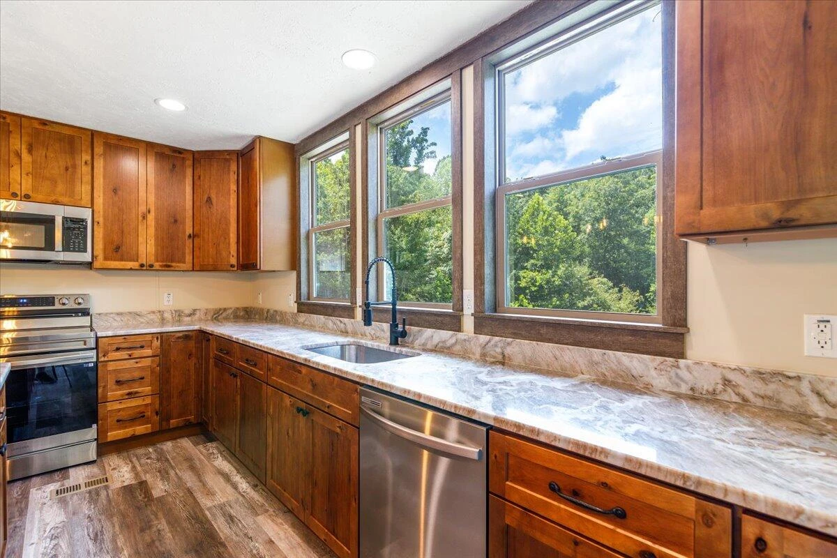 2539 Ashpone Tavern RD - Photo 16