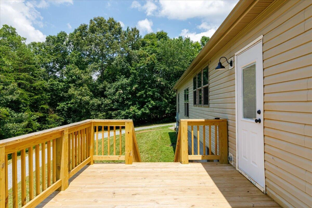 2539 Ashpone Tavern RD - Photo 20