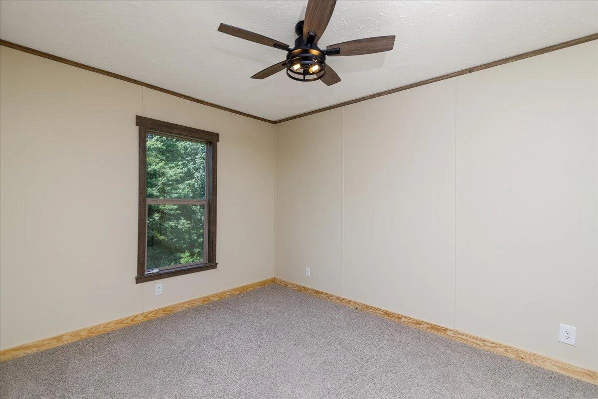 2539 Ashpone Tavern RD - Photo 33