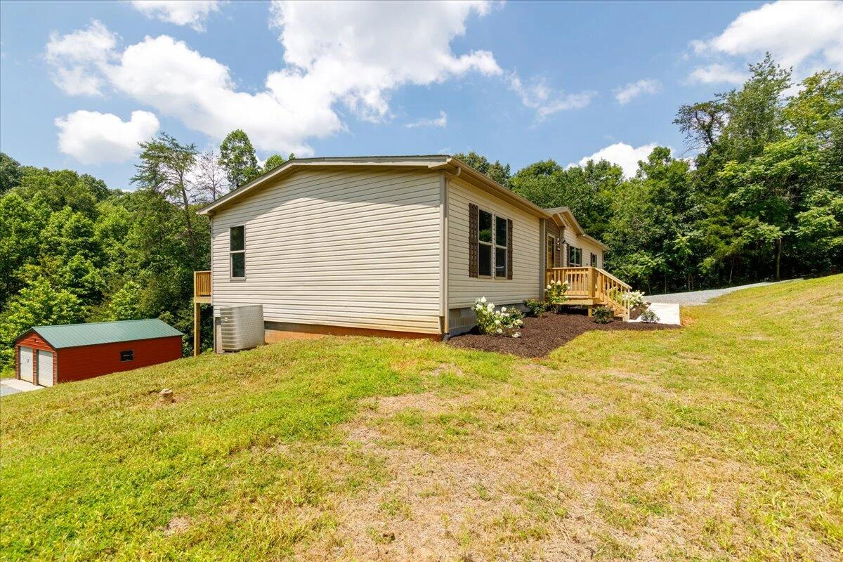 2539 Ashpone Tavern RD - Photo 34