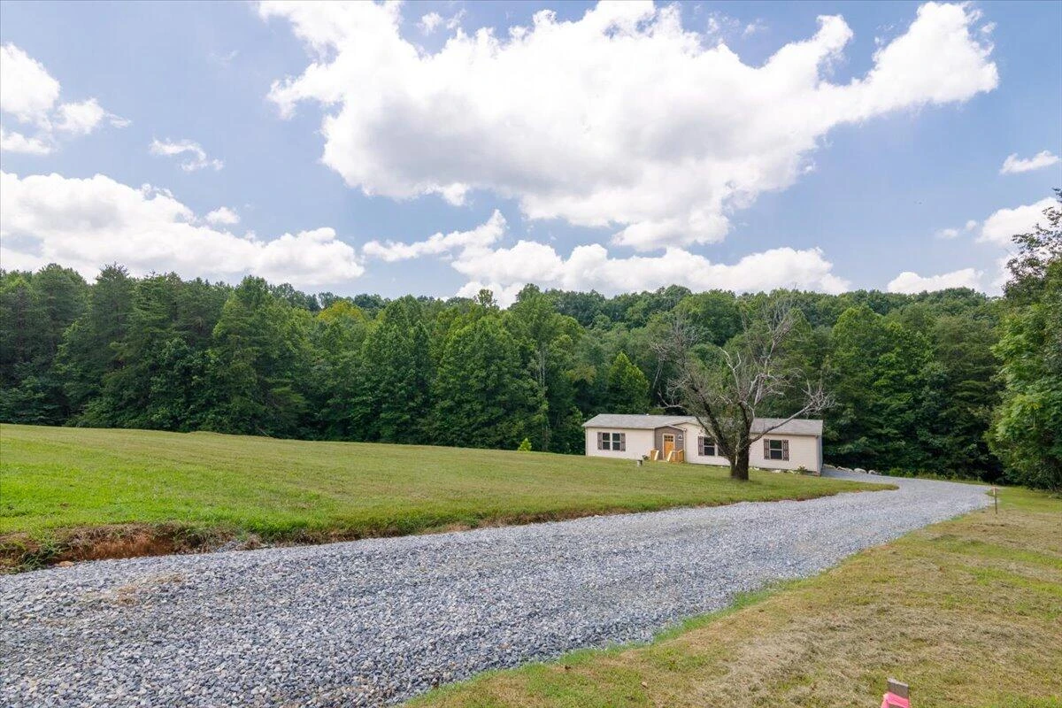 2539 Ashpone Tavern RD - Photo 39