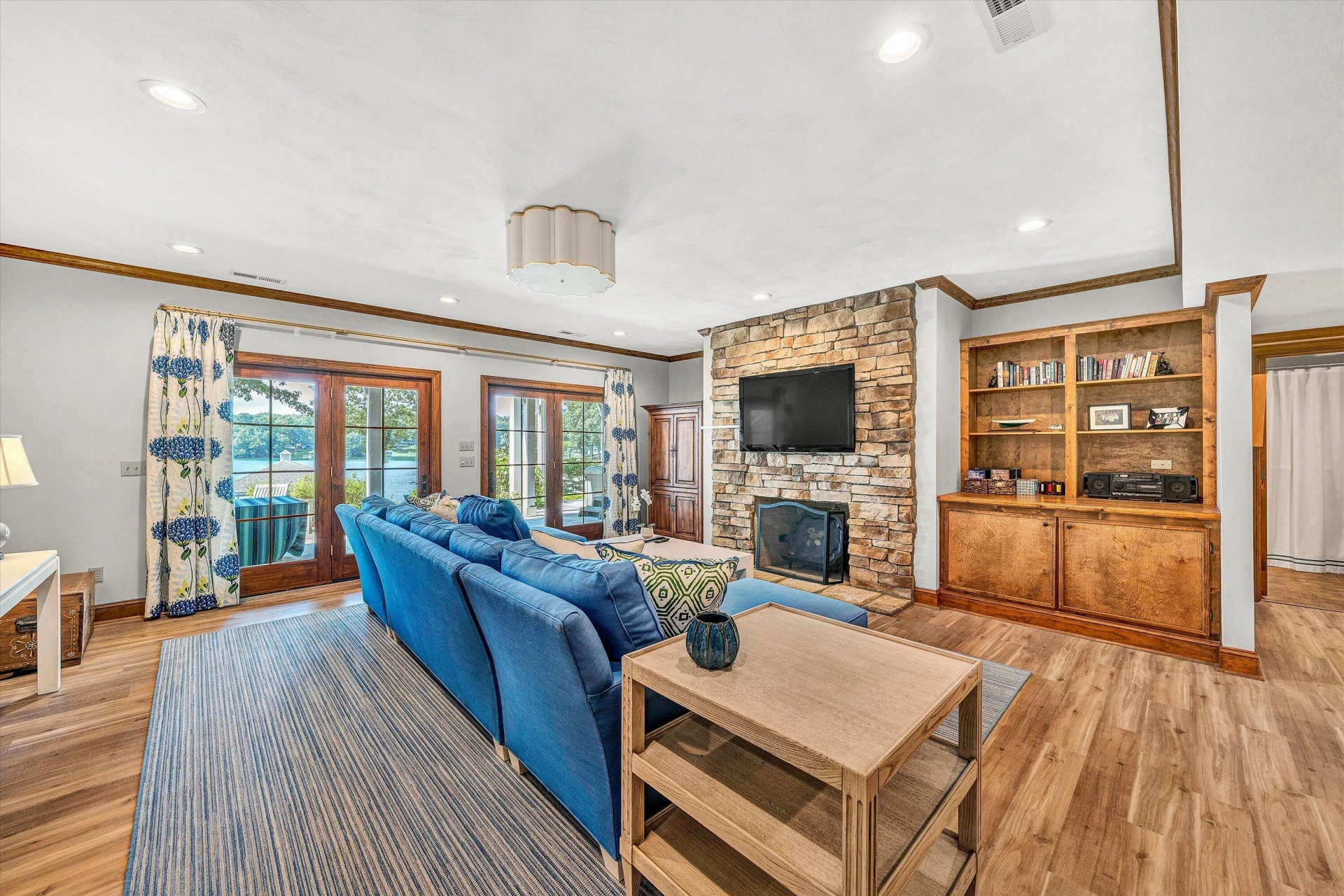 219 Lee DR - Photo 35