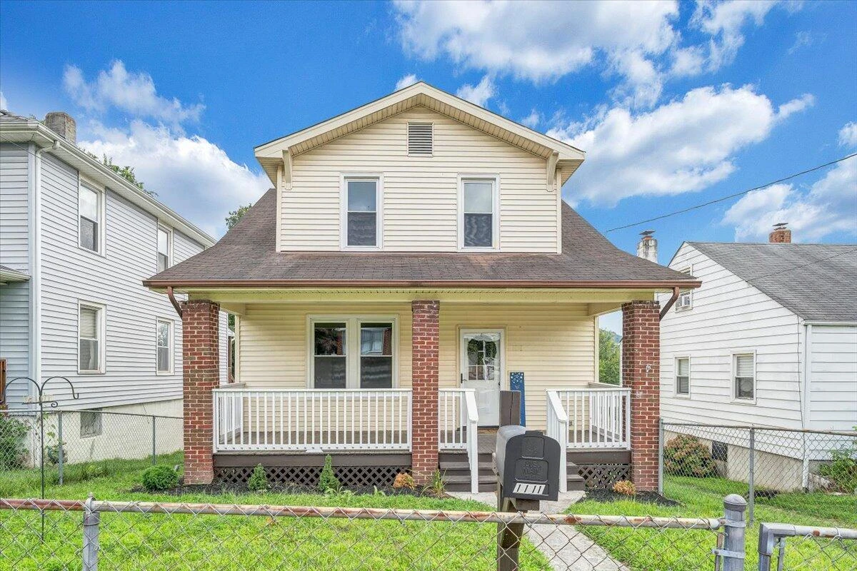 1111 Pechin AVE