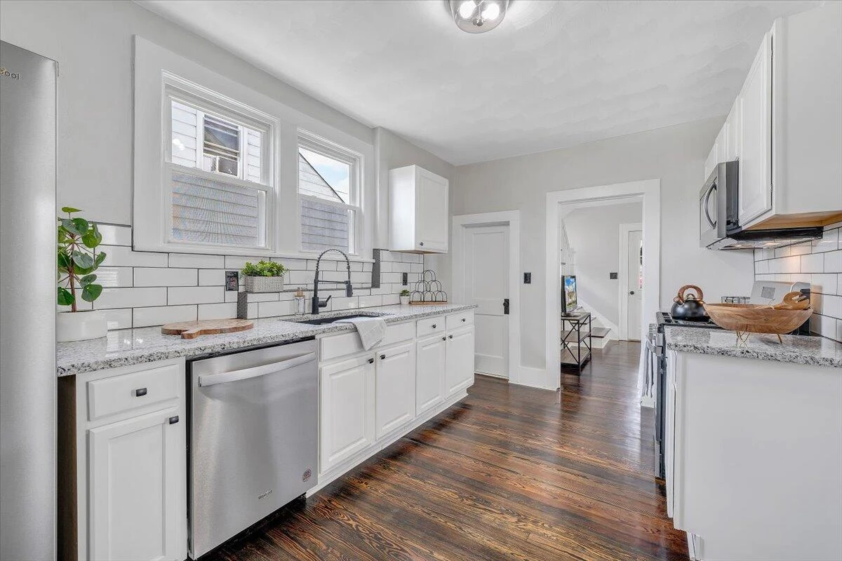 1111 Pechin AVE - Photo 12