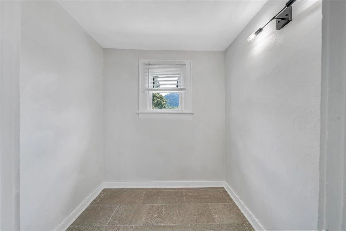1111 Pechin AVE - Photo 13
