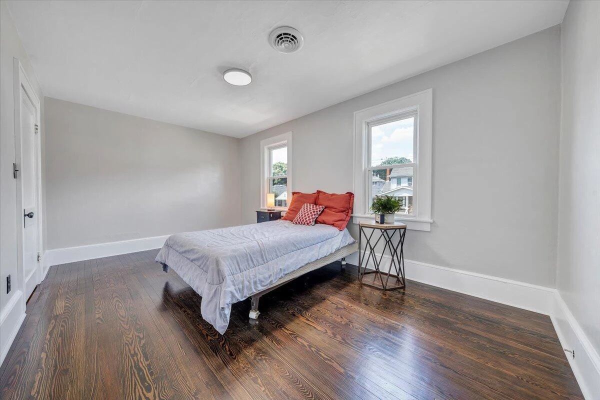 1111 Pechin AVE - Photo 21
