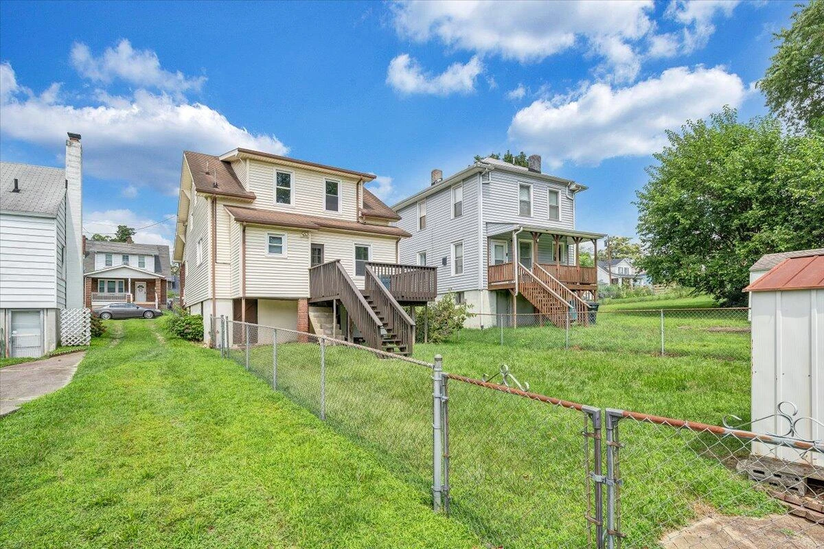 1111 Pechin AVE - Photo 35