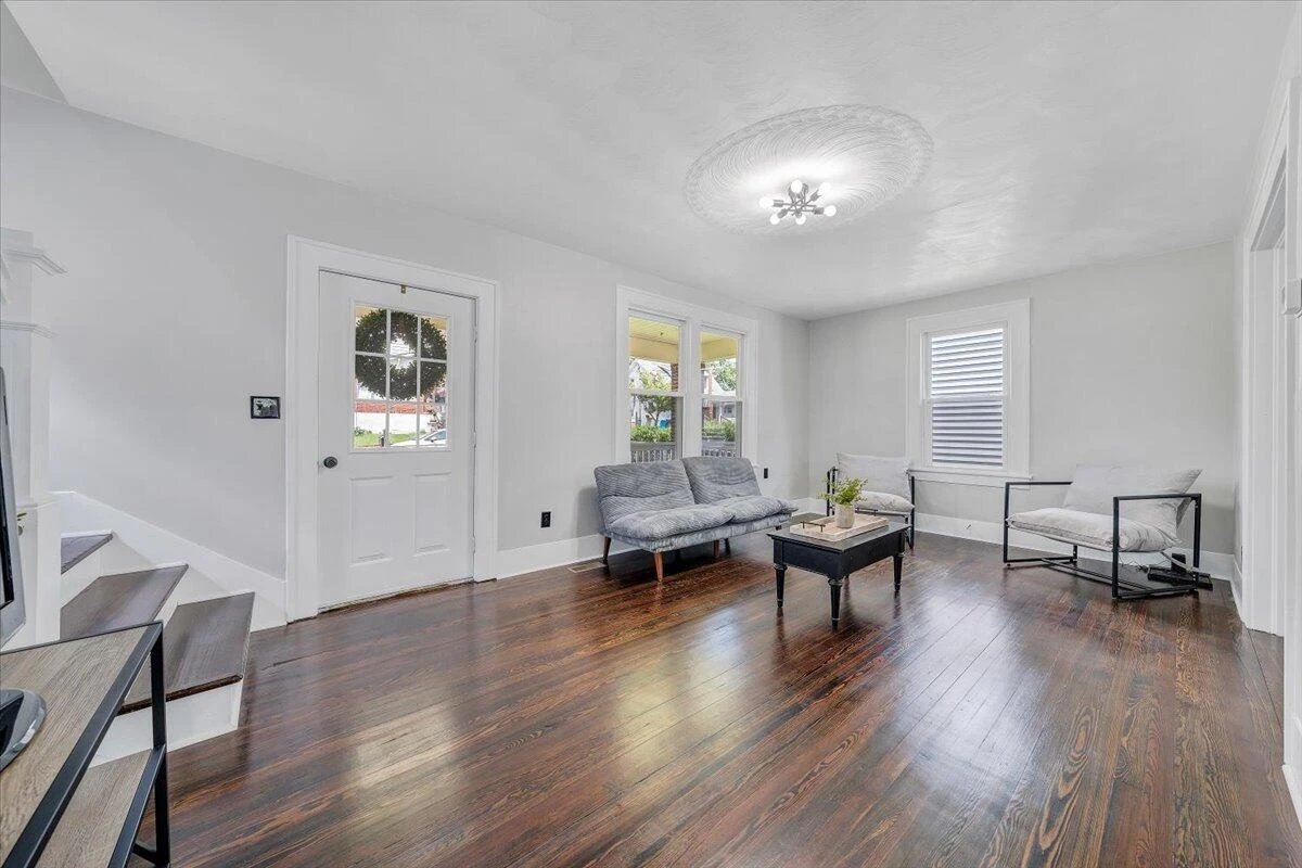 1111 Pechin AVE - Photo 6