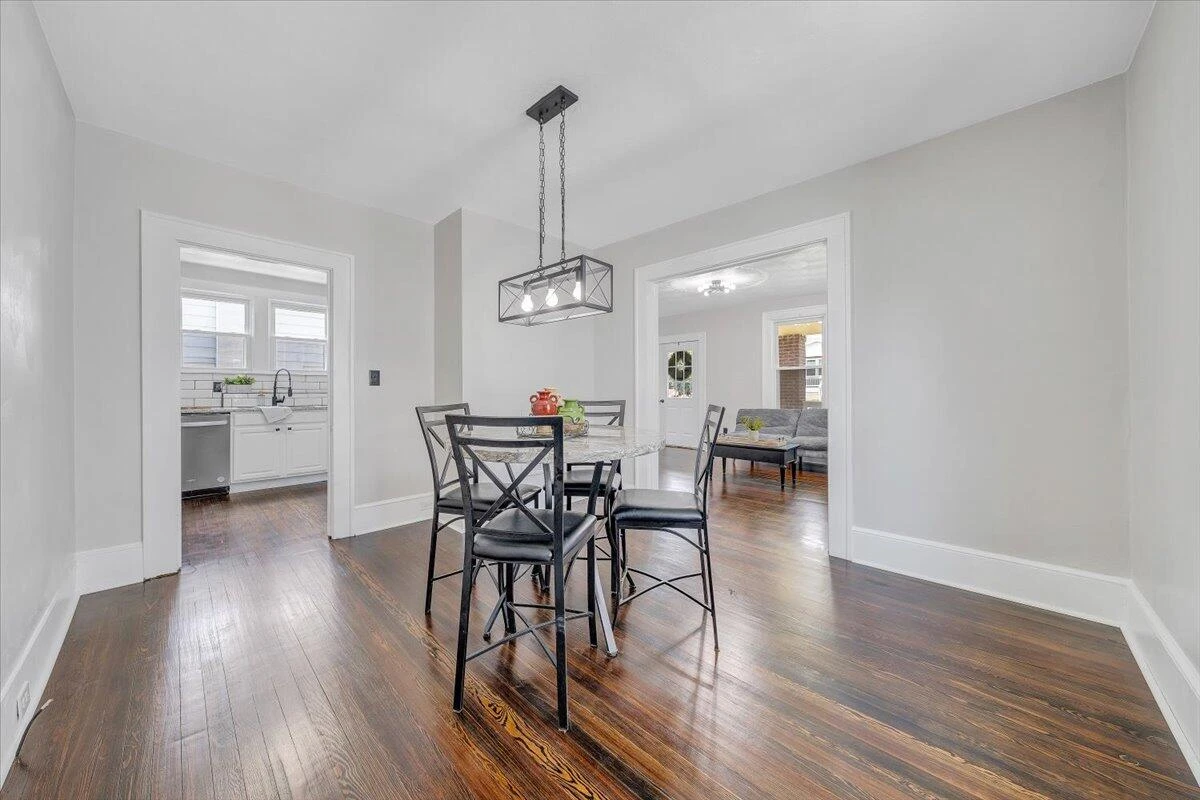 1111 Pechin AVE - Photo 8