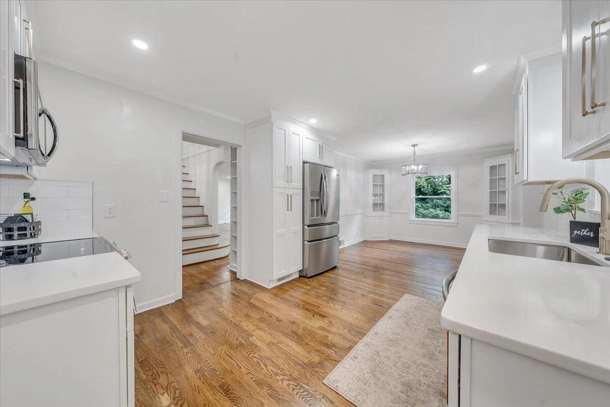 5939 Sunnycrest RD - Photo 9