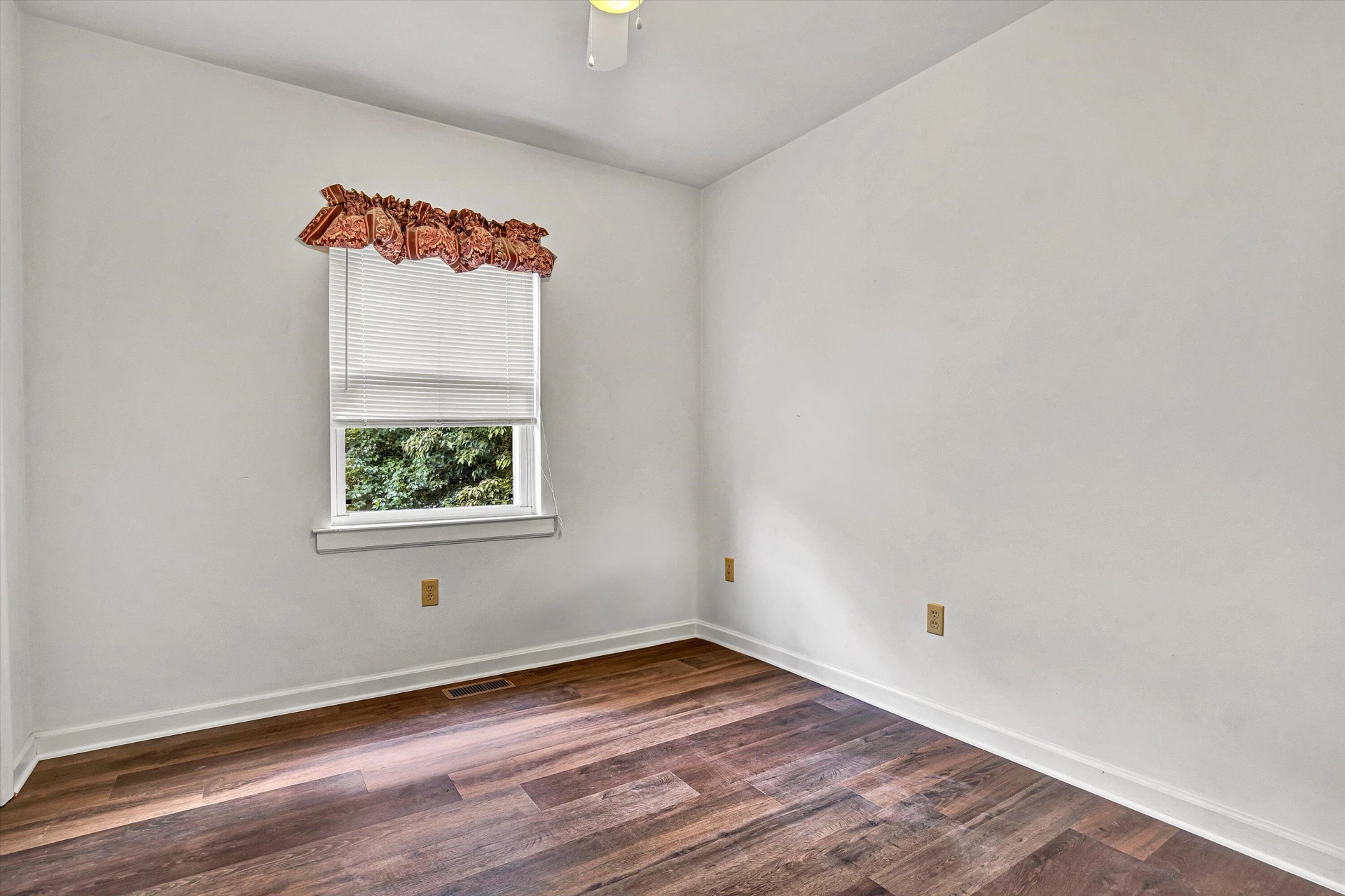 3825 Welcome Valley RD - Photo 12