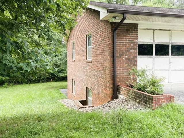 460 MASSEY RD - Photo 2