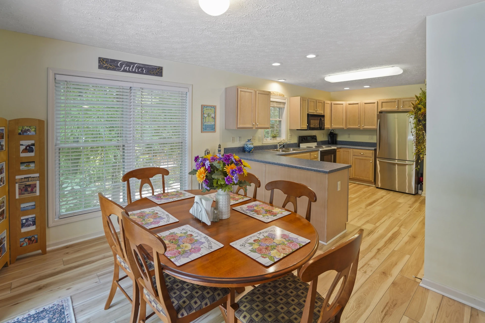 112 Hilltop DR - Photo 11