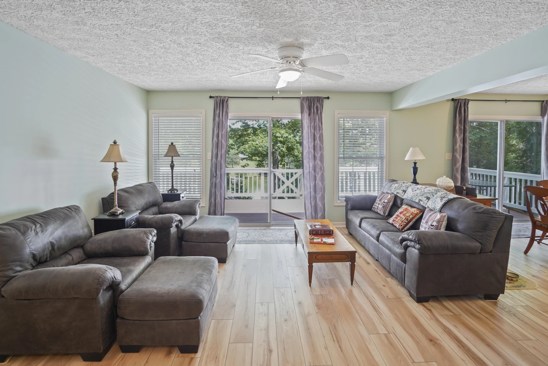 112 Hilltop DR - Photo 18