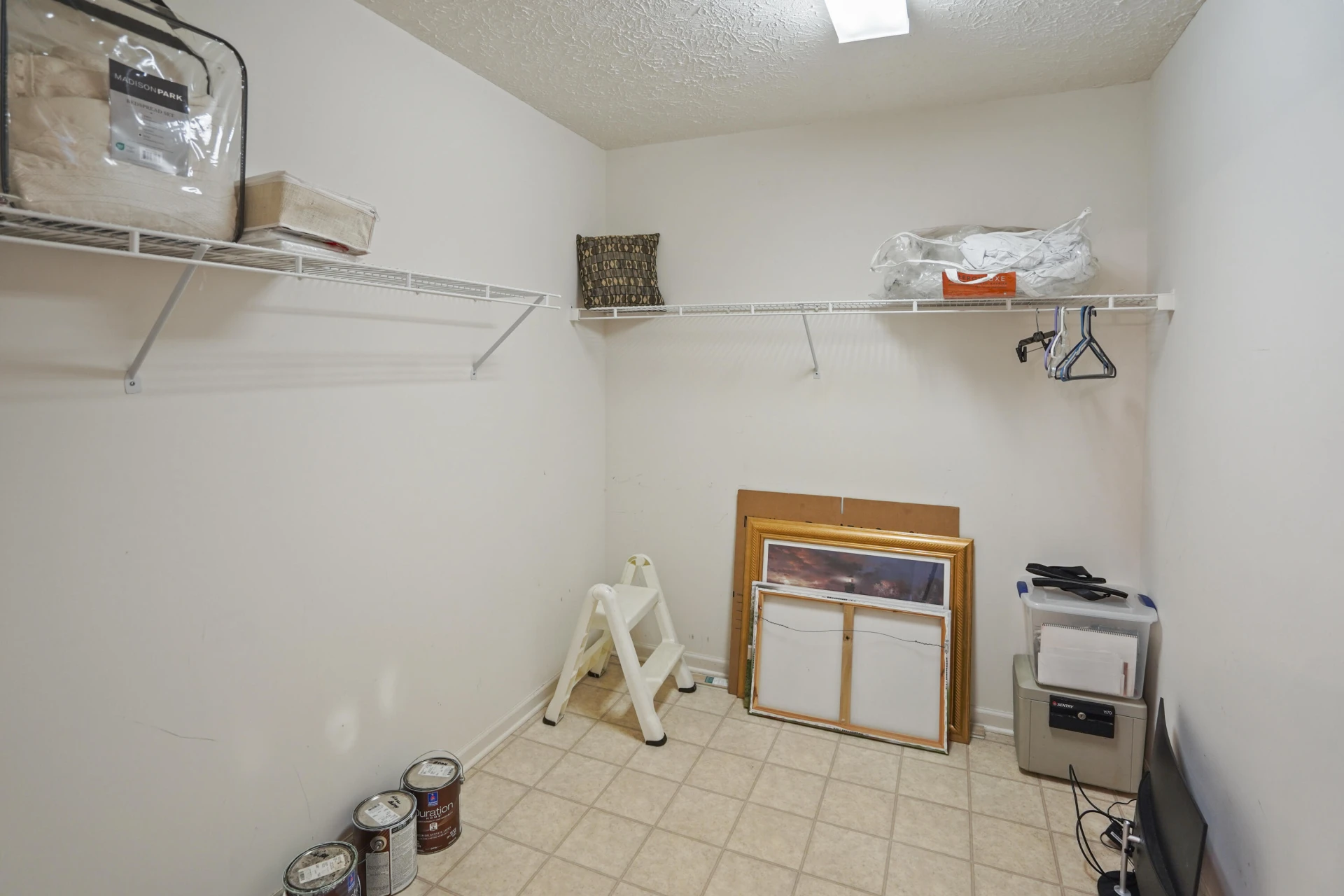 112 Hilltop DR - Photo 25