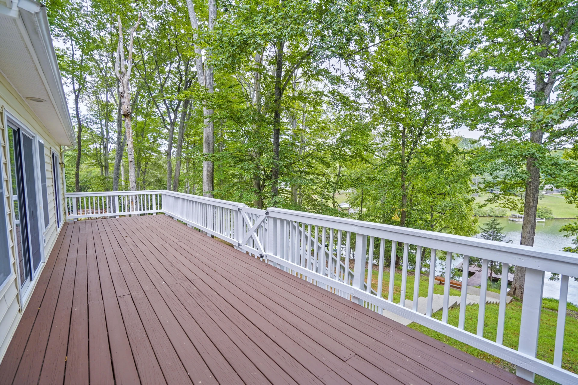112 Hilltop DR - Photo 32
