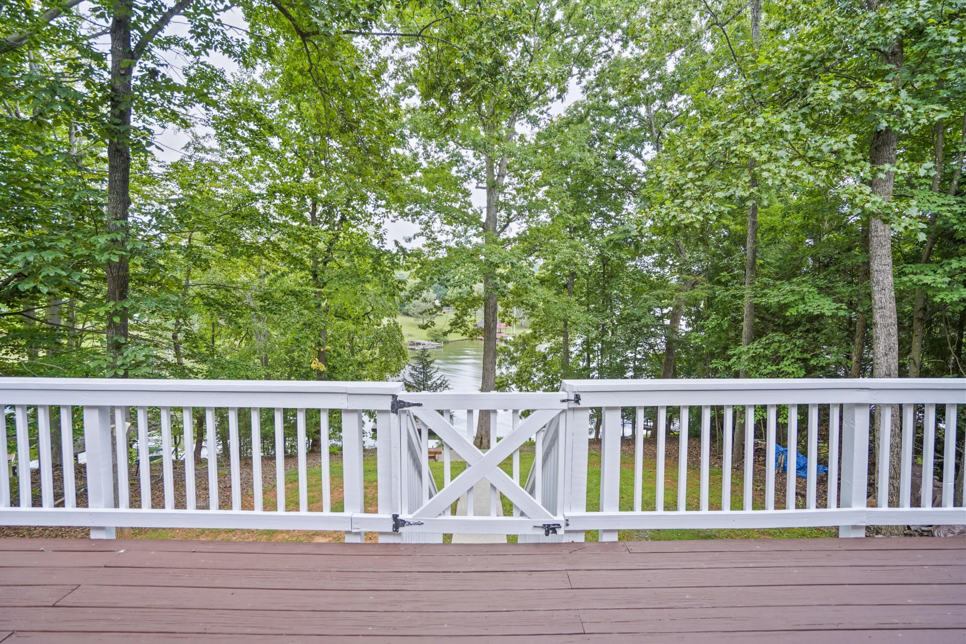112 Hilltop DR - Photo 33