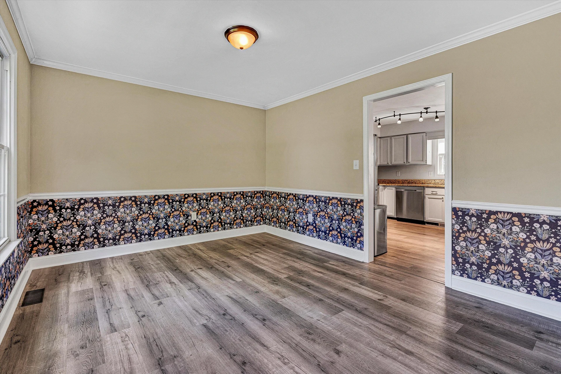 5226 Huntridge RD - Photo 7