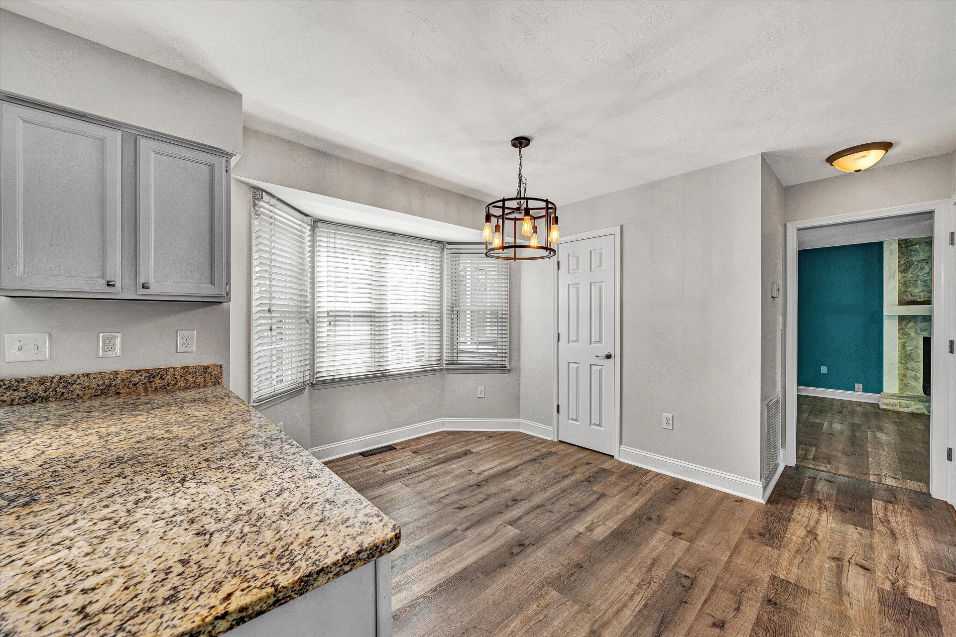 5226 Huntridge RD - Photo 10