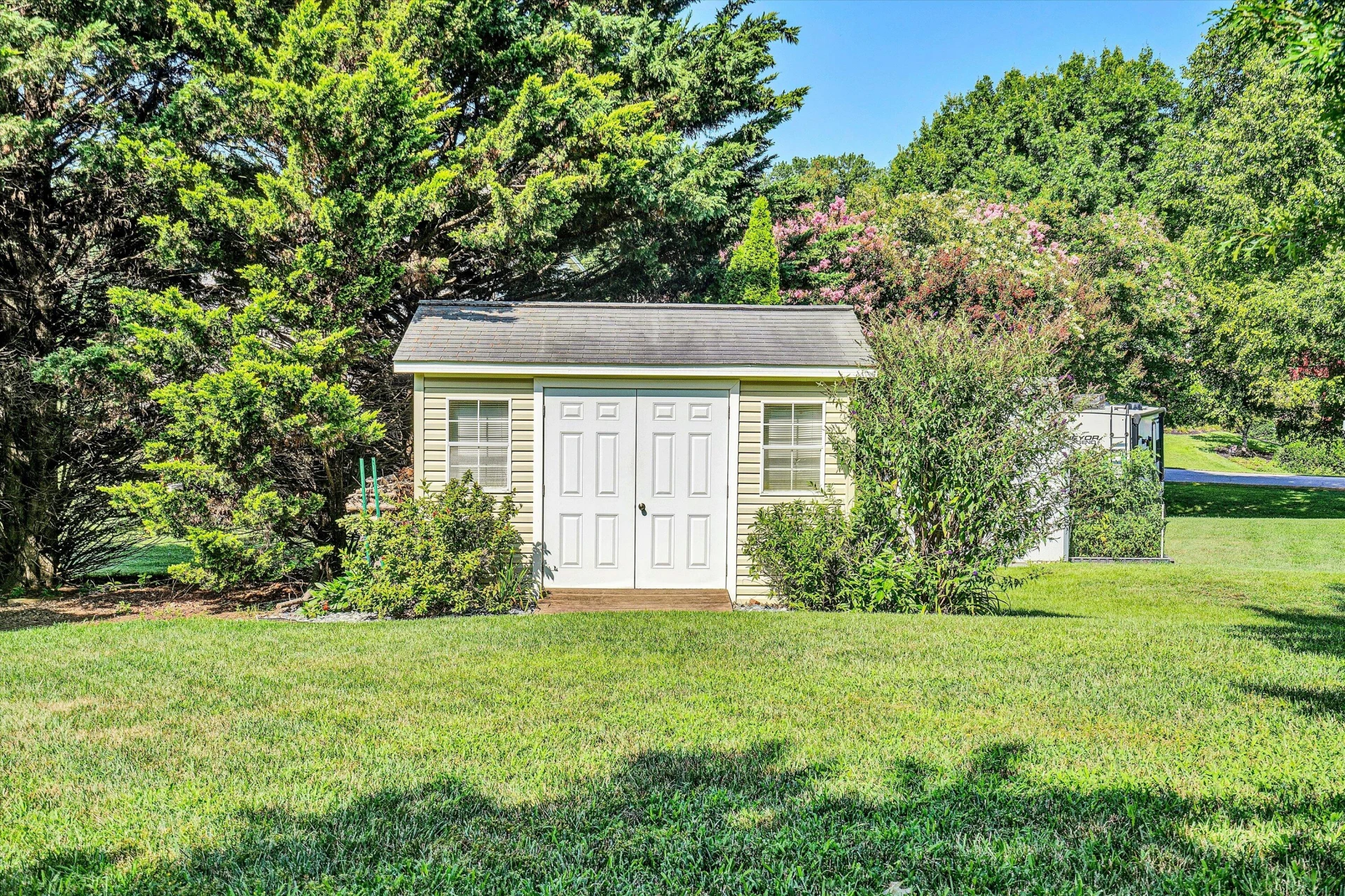 297 Applewood DR - Photo 56