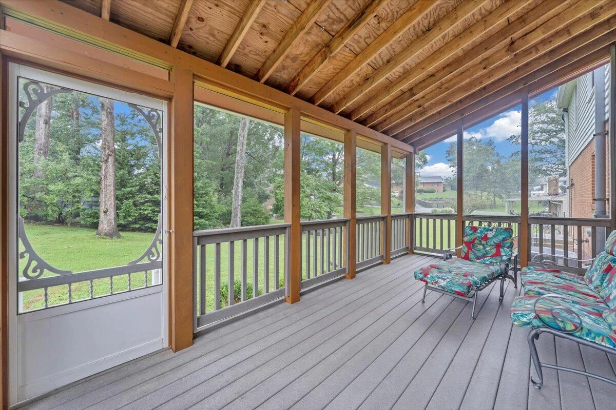 469 Ingal BLVD - Photo 18