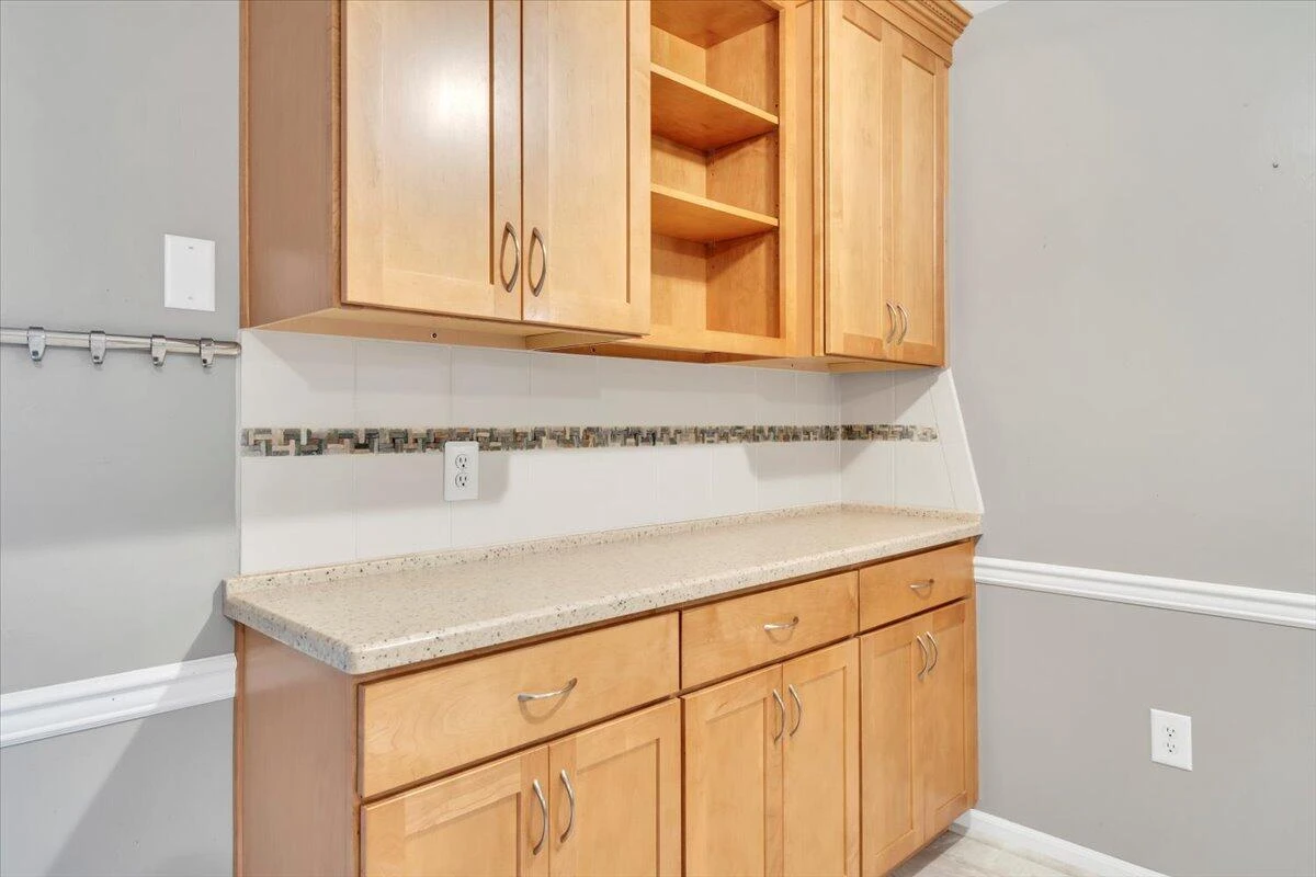 469 Ingal BLVD - Photo 7