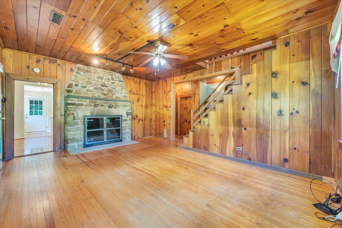 1338 HUNTING CREEK RD - Photo 5