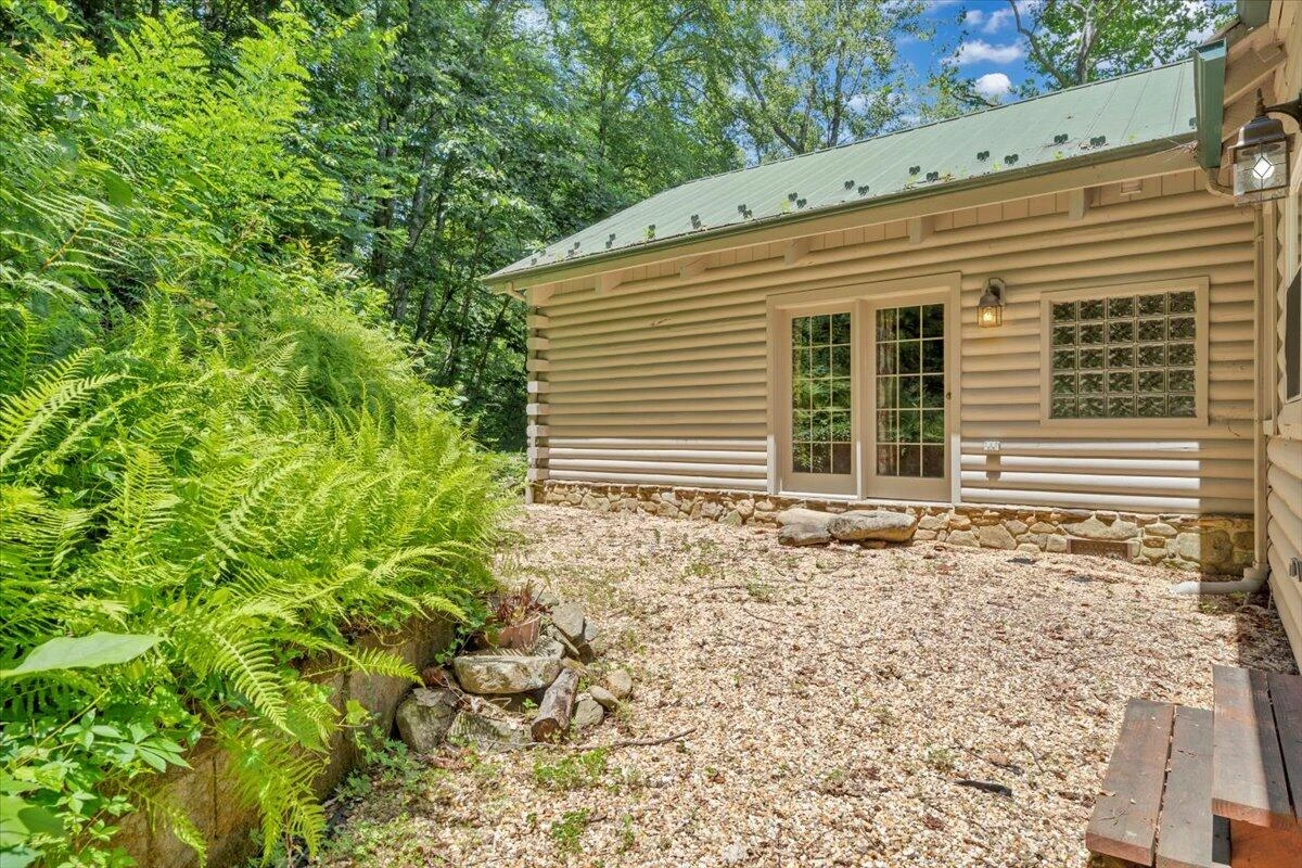 1338 HUNTING CREEK RD - Photo 38