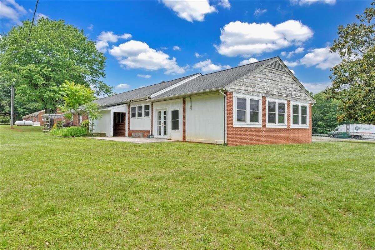 19503 Virgil Goode Hwy - Photo 29