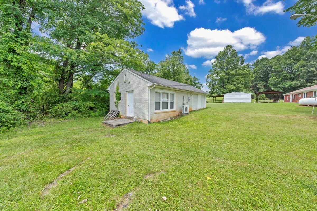 19503 Virgil Goode Hwy - Photo 33