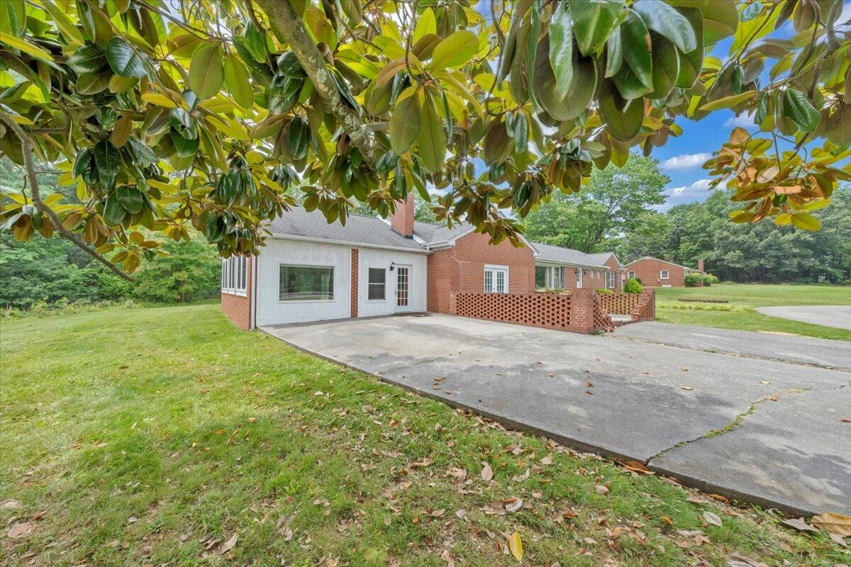 19503 Virgil Goode Hwy - Photo 38