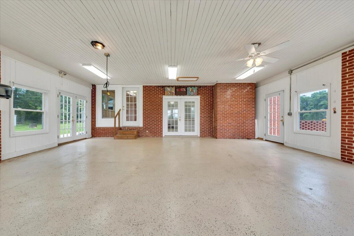 19503 Virgil Goode Hwy - Photo 4