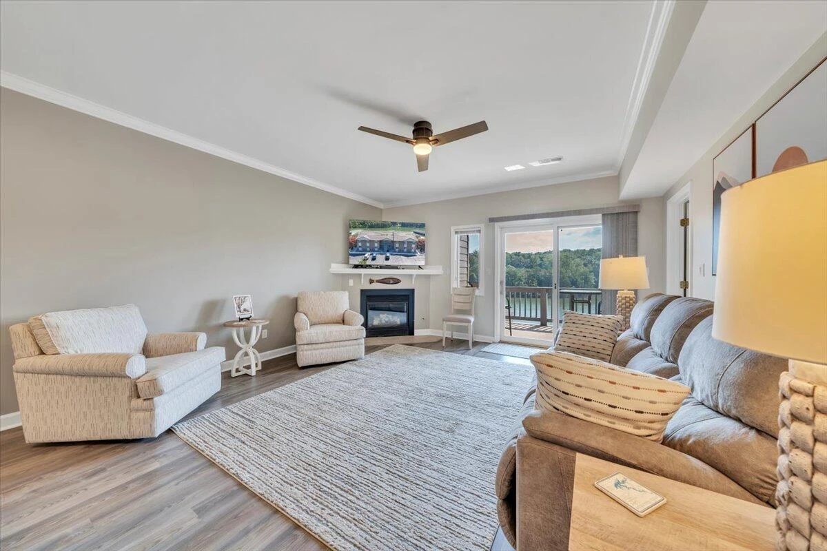 1103 Mariners WAY #7 - Photo 4
