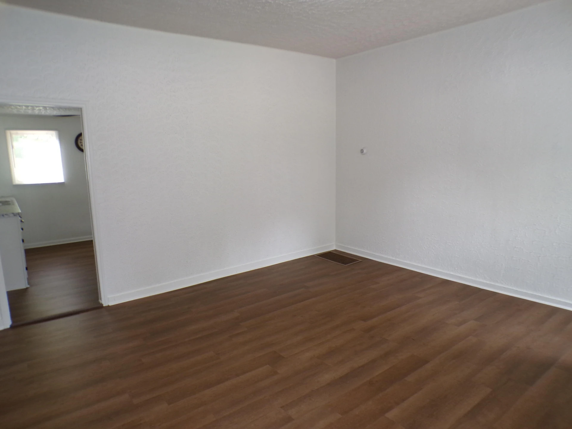 340 Patterson AVE - Photo 4