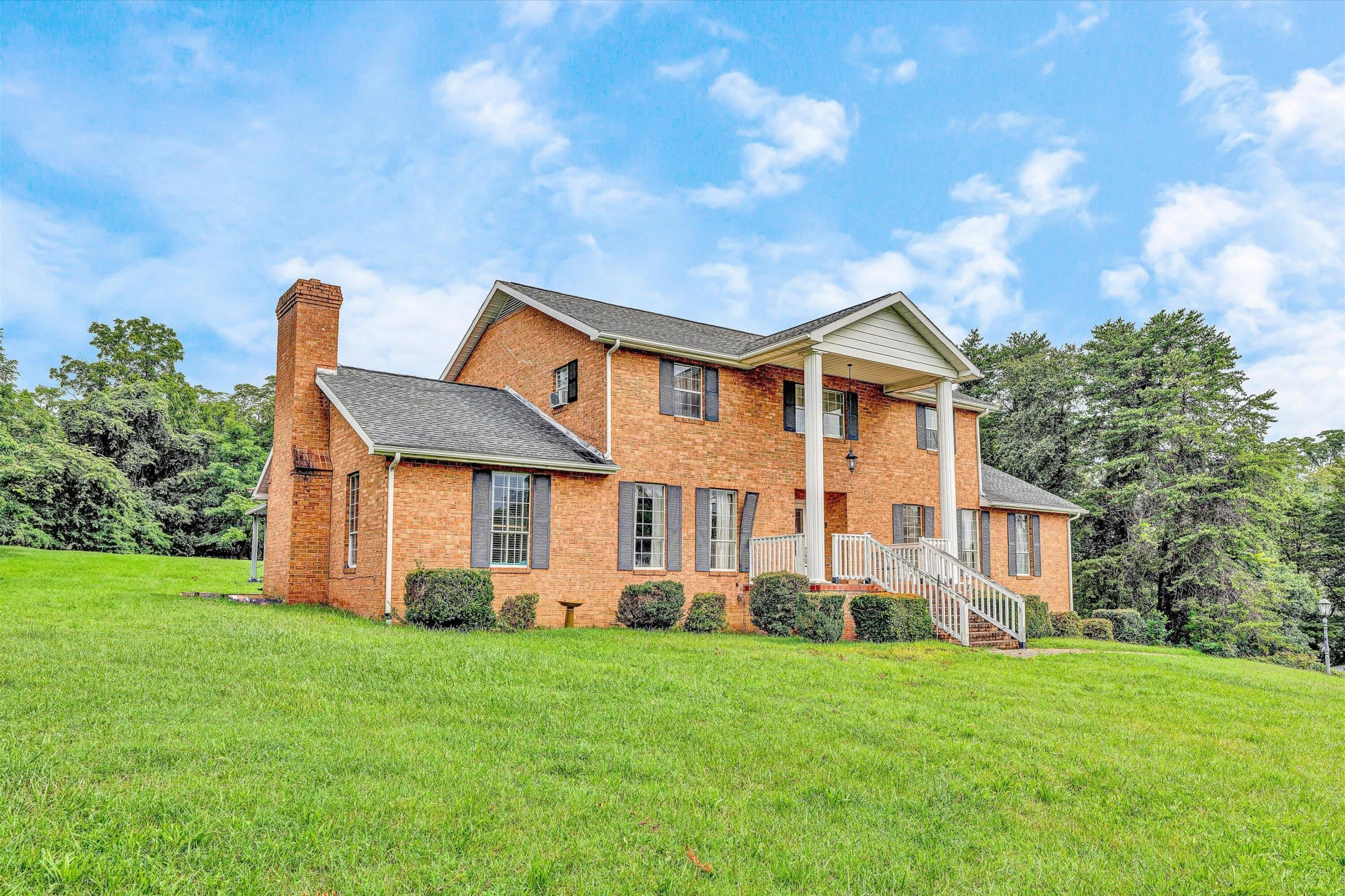 3720 Laurel Ridge RD - Photo 2