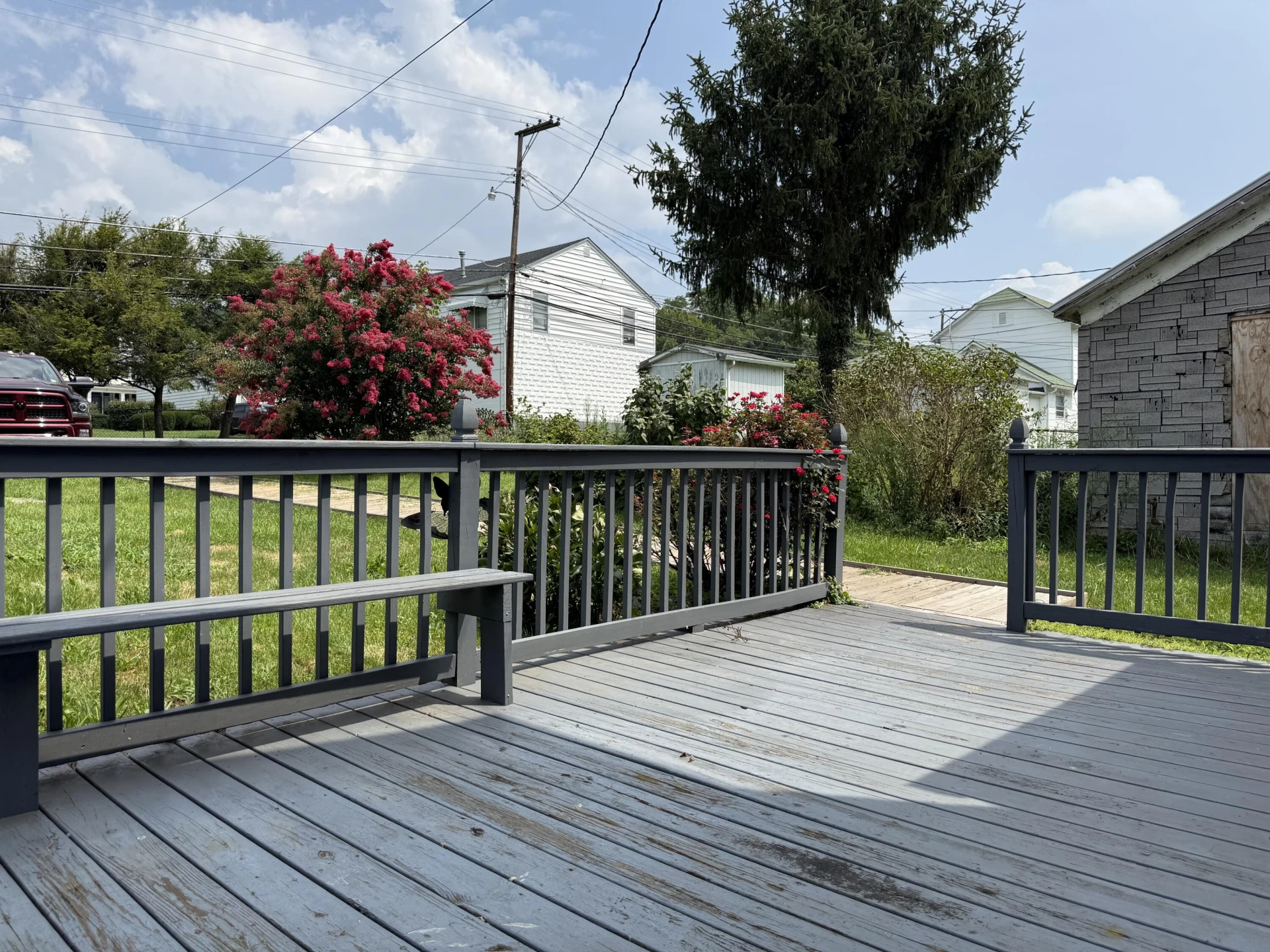 412 Ridgeway ST - Photo 3