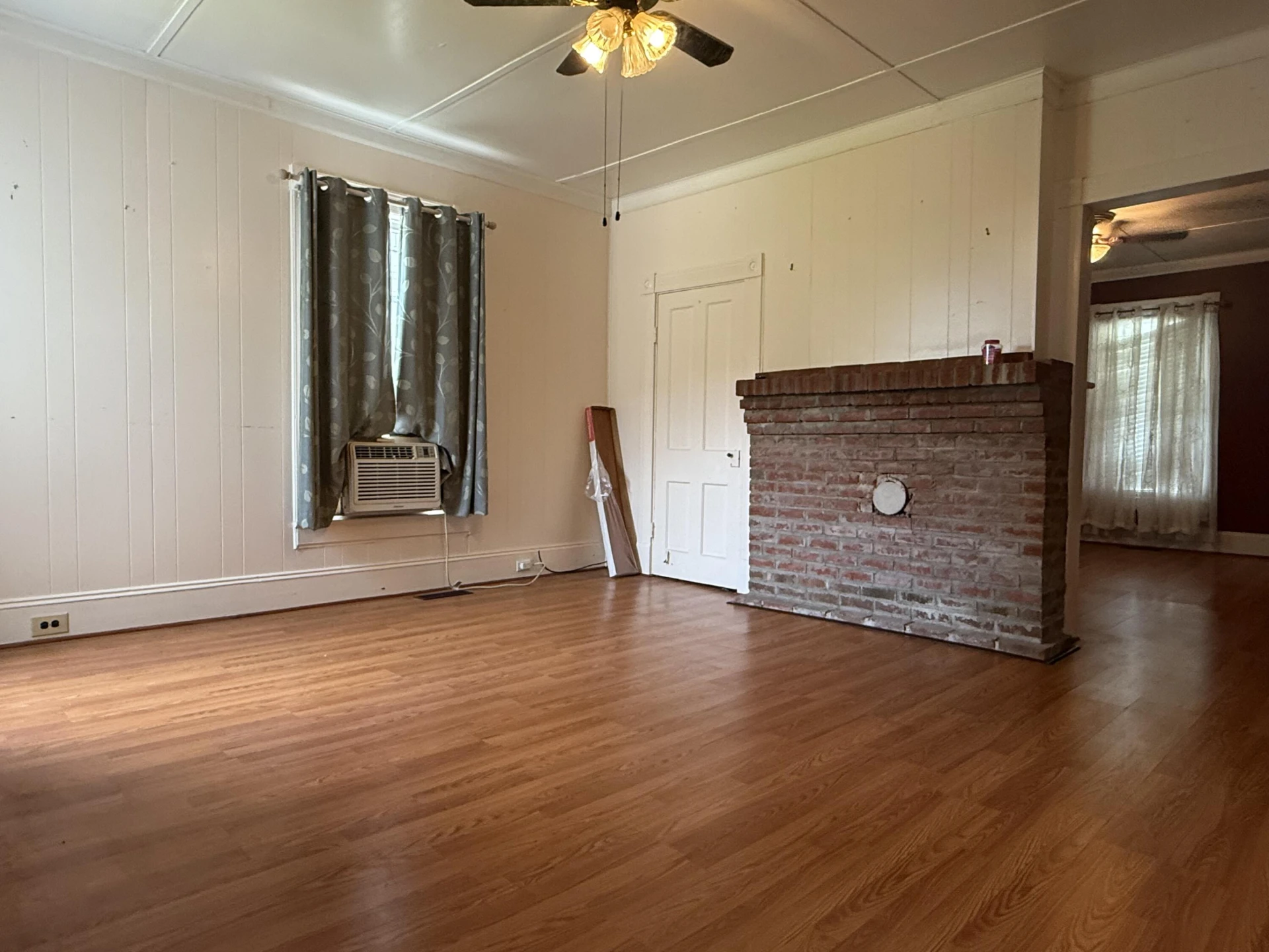 412 Ridgeway ST - Photo 8