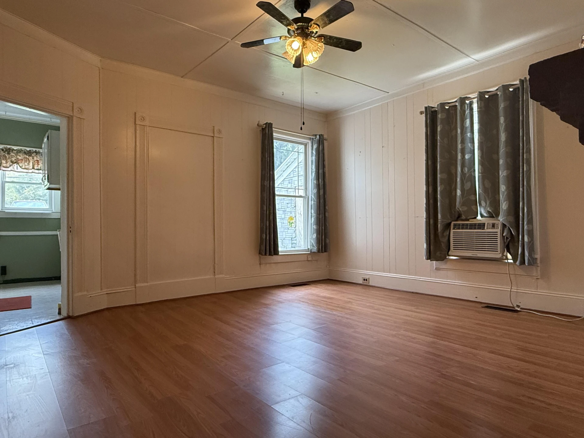 412 Ridgeway ST - Photo 9