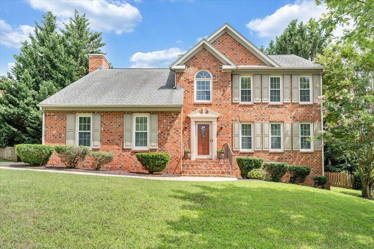 1809 Ashbury DR