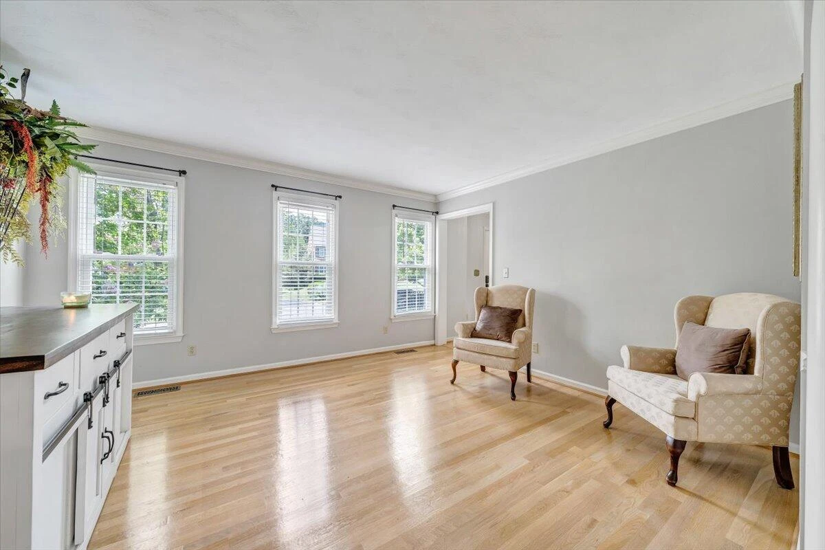 1809 Ashbury DR - Photo 11