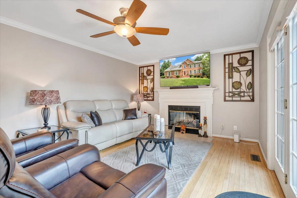 1809 Ashbury DR - Photo 18