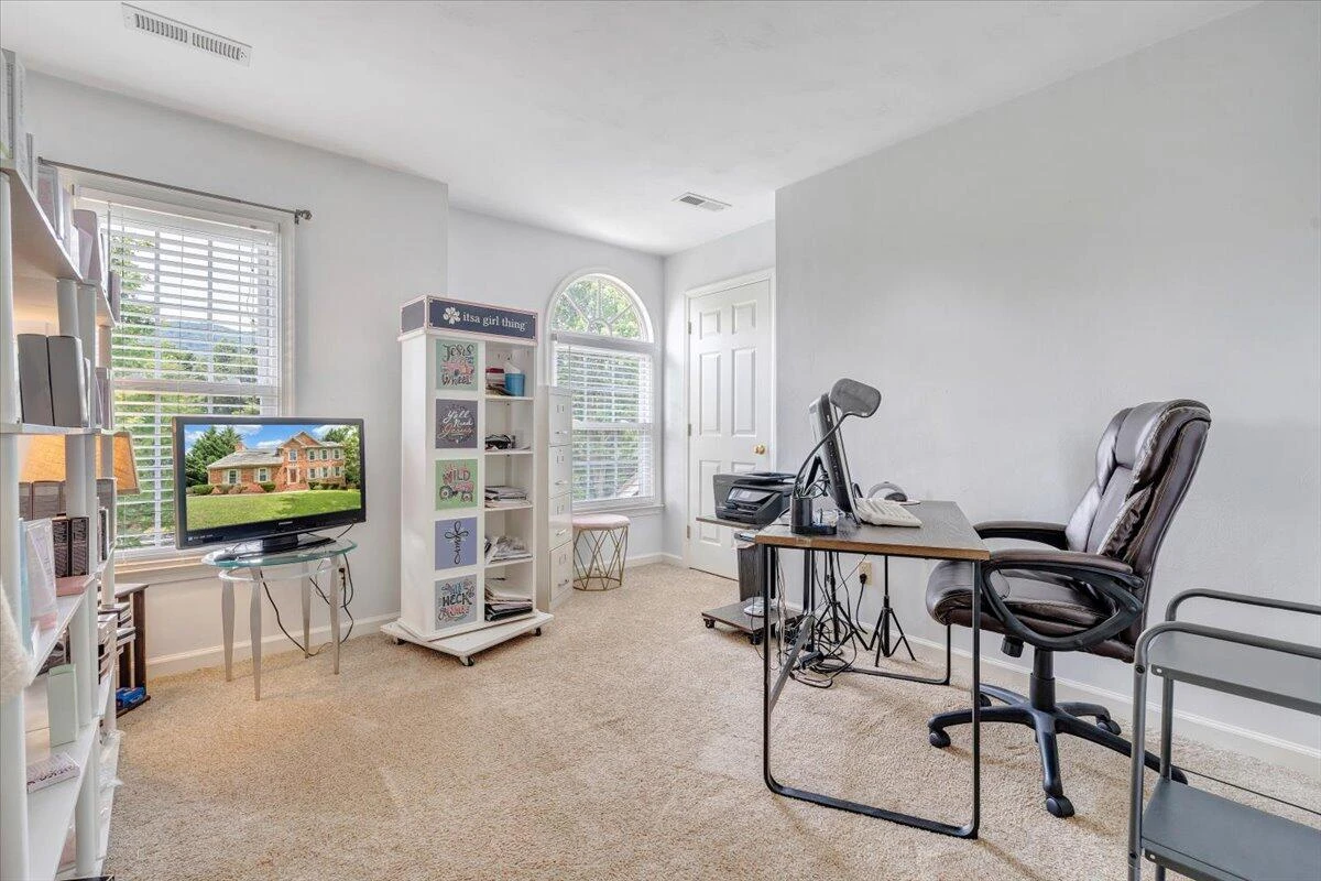 1809 Ashbury DR - Photo 31